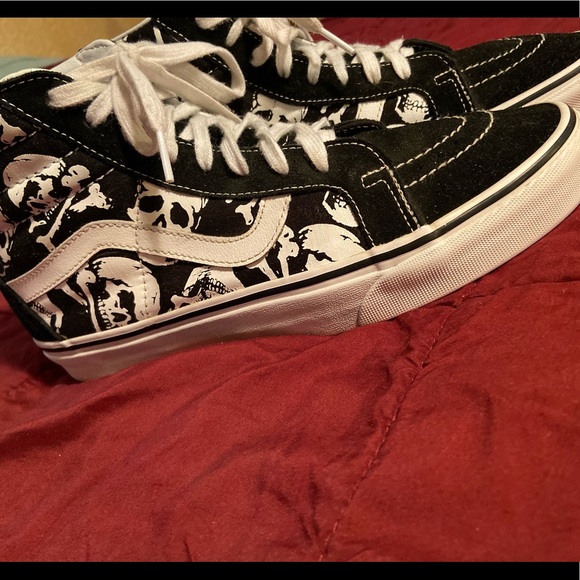 Vans Old Skool “Skulls” RARE - Picture 2 of 11